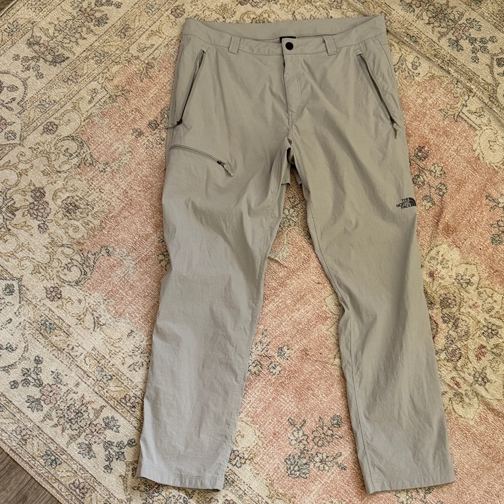 The North Face Men's Tan Cargo Pants